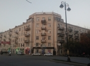 Satılır 3 otaqlı 65 m2 köhnə tikili Tibb Universiteti