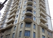 İcarəyə verilir 6 otaqlı 250 m2 ofis MUM