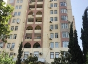 İcarəyə verilir 4 otaqlı 240 m2 yeni tikili 28 May m.