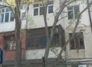 Satılır 3 otaqlı 77 m2 köhnə tikili 3 mkr