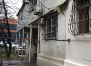 Satılır 2 otaqlı 55 m2 köhnə tikili İnşaatçılar m.