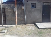 Satılır 3 otaqlı 100 m2 həyət evi Qaraçuxur
