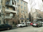 Satılır 3 otaqlı 70 m2 köhnə tikili Dövlət Statistika Komitəsi