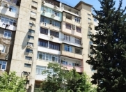 İcarəyə verilir 3 otaqlı 150 m2 köhnə tikili Ayna Sultanova heykəli