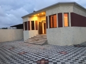 Satılır 4 otaqlı 140 m2 həyət evi Buzovna