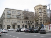 İcarəyə verilir 4 otaqlı 700 m2 obyekt Sahil m.