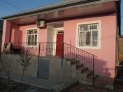 Satılır 3 otaqlı 72 m2 həyət evi Saray