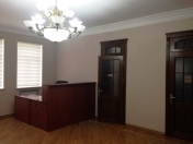 İcarəyə verilir 5 otaqlı 200 m2 ofis Nəriman Nərimanov m.