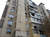 Satılır 2 otaqlı 65 m2 köhnə tikili Yasamal r.