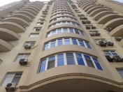 Satılır 4 otaqlı 175 m2 yeni tikili Tibb Universiteti