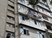 Satılır 3 otaqlı 85 m2 köhnə tikili İnşaatçılar m.