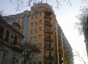 İcarəyə verilir 4 otaqlı 220 m2 yeni tikili Səbail r.