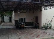 Satılır 8 otaqlı 240 m2 bağ evi Koroğlu m.