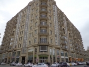 İcarəyə verilir 4 otaqlı 216 m2 yeni tikili Sahil m.