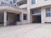 İcarəyə verilir 4 otaqlı 215 m2 yeni tikili Nizami m.