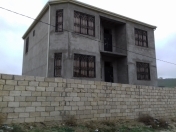 Satılır 9 otaqlı 360 m2 həyət evi Novxanı