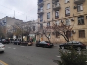 Satılır 2 otaqlı 27 m2 obyekt 28 May m.