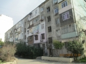 Satılır 2 otaqlı 65 m2 köhnə tikili İnşaatçılar m.