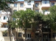 Satılır 3 otaqlı 70 m2 köhnə tikili İnşaatçılar m.