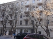 Satılır 3 otaqlı 70 m2 köhnə tikili Hüseyn Cavid parkı