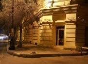 İcarəyə verilir 3 otaqlı 80 m2 köhnə tikili Axundov bağı