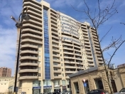 İcarəyə verilir 5 otaqlı 300 m2 yeni tikili 28 May m.