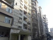 Satılır 4 otaqlı 100 m2 köhnə tikili İnşaatçılar m.