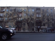 Satılır 3 otaqlı 80 m2 köhnə tikili Yasamal r.