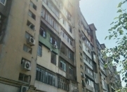 Satılır 2 otaqlı 60 m2 köhnə tikili İnşaatçılar m.