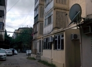 Satılır 2 otaqlı 48 m2 köhnə tikili İnşaatçılar m.