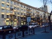 İcarəyə verilir 2 otaqlı 70 m2 köhnə tikili İzmir parkı