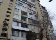 Satılır 2 otaqlı 47 m2 köhnə tikili İnşaatçılar m.