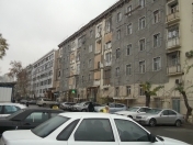 Satılır 3 otaqlı 85 m2 köhnə tikili Səməd Vurğun parkı