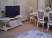 İcarəyə verilir 5 otaqlı 250 m2 yeni tikili Montin