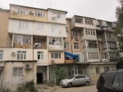 Satılır 3 otaqlı 75 m2 köhnə tikili Elmlər Akademiyası m.