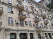 Satılır 2 otaqlı 58 m2 köhnə tikili Yasamal r.