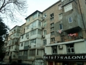 Satılır 2 otaqlı 45 m2 köhnə tikili Yasamal r.