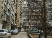 İcarəyə verilir 127 otaqlı 100 m2 köhnə tikili Yasamal r.