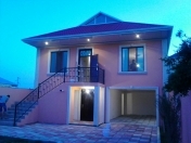 Satılır 8 otaqlı 240 m2 yeni tikili Masazır