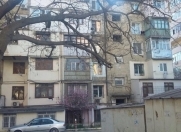 Satılır 2 otaqlı 45 m2 köhnə tikili İnşaatçılar m.