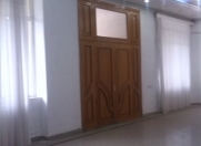 Satılır 8 otaqlı 270 m2 obyekt 28 may