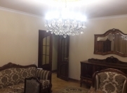 Satılır 4 otaqlı 120 m2 köhnə tikili Yasamal r.
