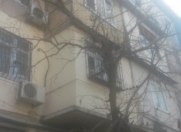 Satılır 2 otaqlı 45 m2 köhnə tikili Moskva univermağı