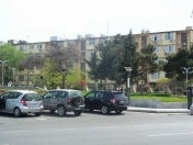 Satılır 4 otaqlı 84 m2 köhnə tikili Yasamal r.