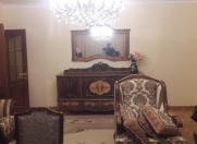 Satılır 4 otaqlı 120 m2 köhnə tikili Elmlər Akademiyası m.