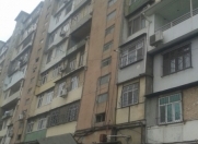Satılır 4 otaqlı 95 m2 köhnə tikili Əhmədli m.