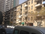 Satılır 3 otaqlı 62.8 m2 köhnə tikili İnşaatçılar m.