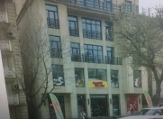 İcarəyə verilir 7 otaqlı 207 m2 ofis Nəsimi r.