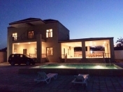 İcarəyə verilir 4 otaqlı 165 m2 bağ evi Şüvəlan