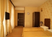 Satılır 23 otaqlı 1200 m2 obyekt Nizami m.